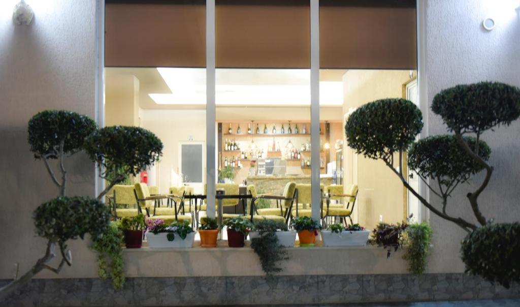 Hotel Vila Dedej Durrës 外观 照片