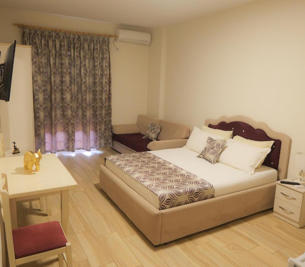 Hotel Vila Dedej Durrës 外观 照片