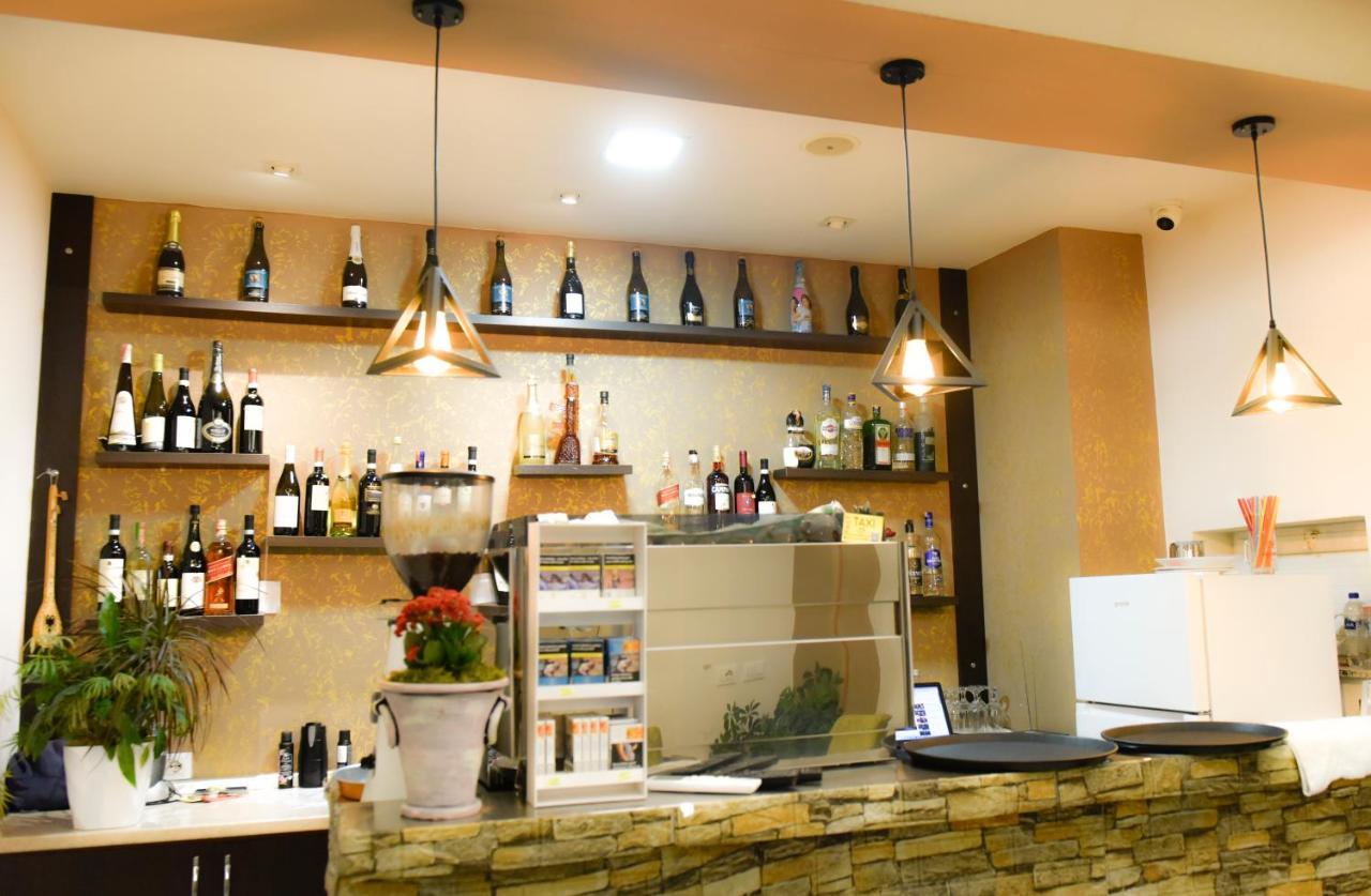 Hotel Vila Dedej Durrës 外观 照片