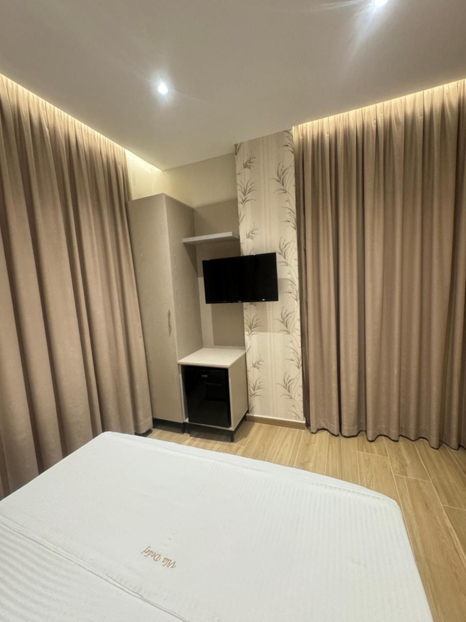 Hotel Vila Dedej Durrës 外观 照片