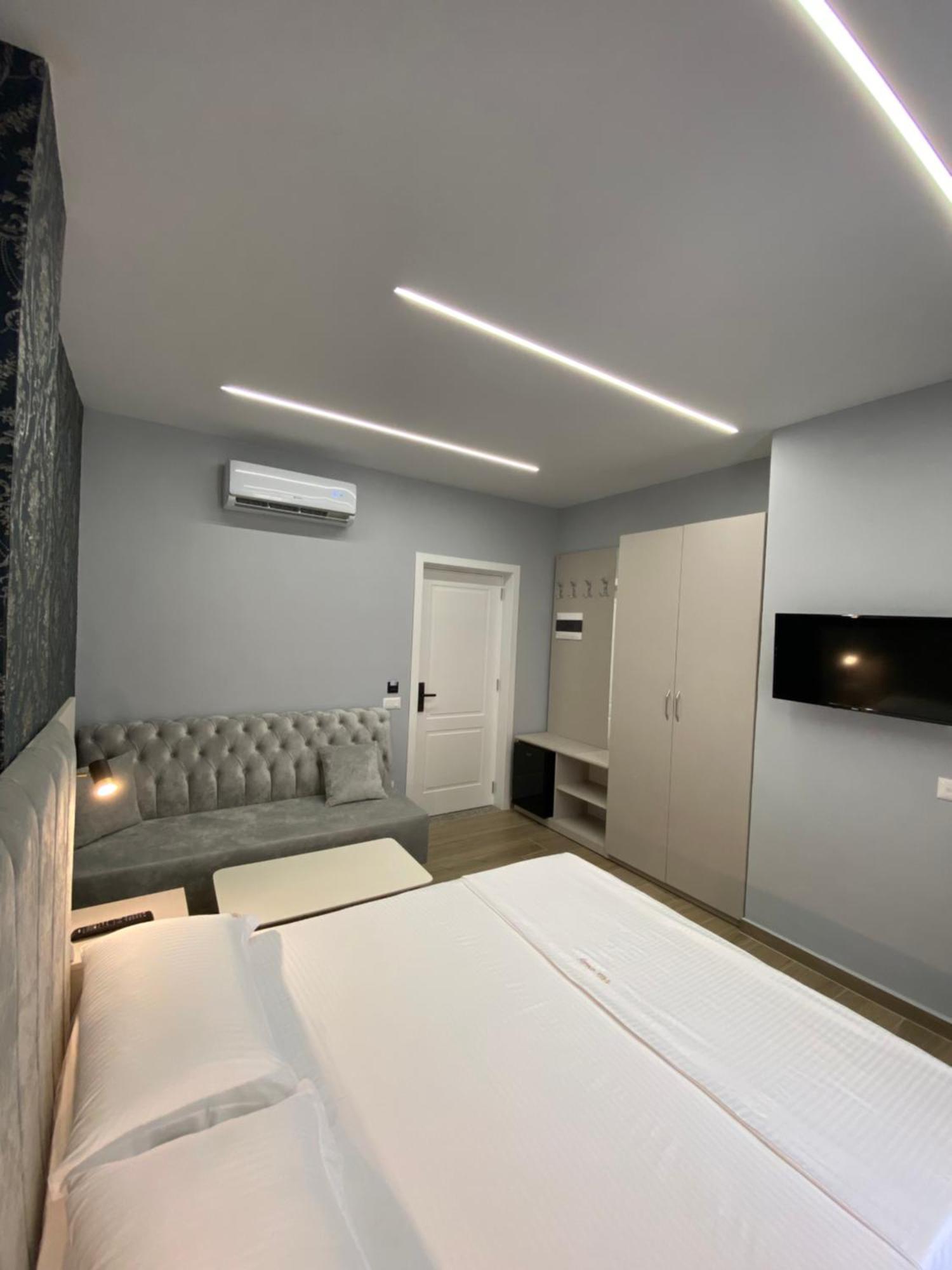 Hotel Vila Dedej Durrës 外观 照片